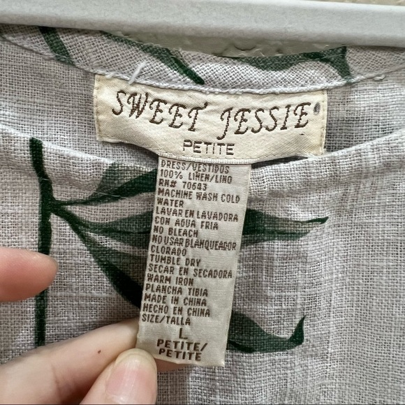 Sweet Jessie Petite 100% Linen Dress Floral Side Buttons Back Pocket Sz LP Boho - Picture 2 of 7